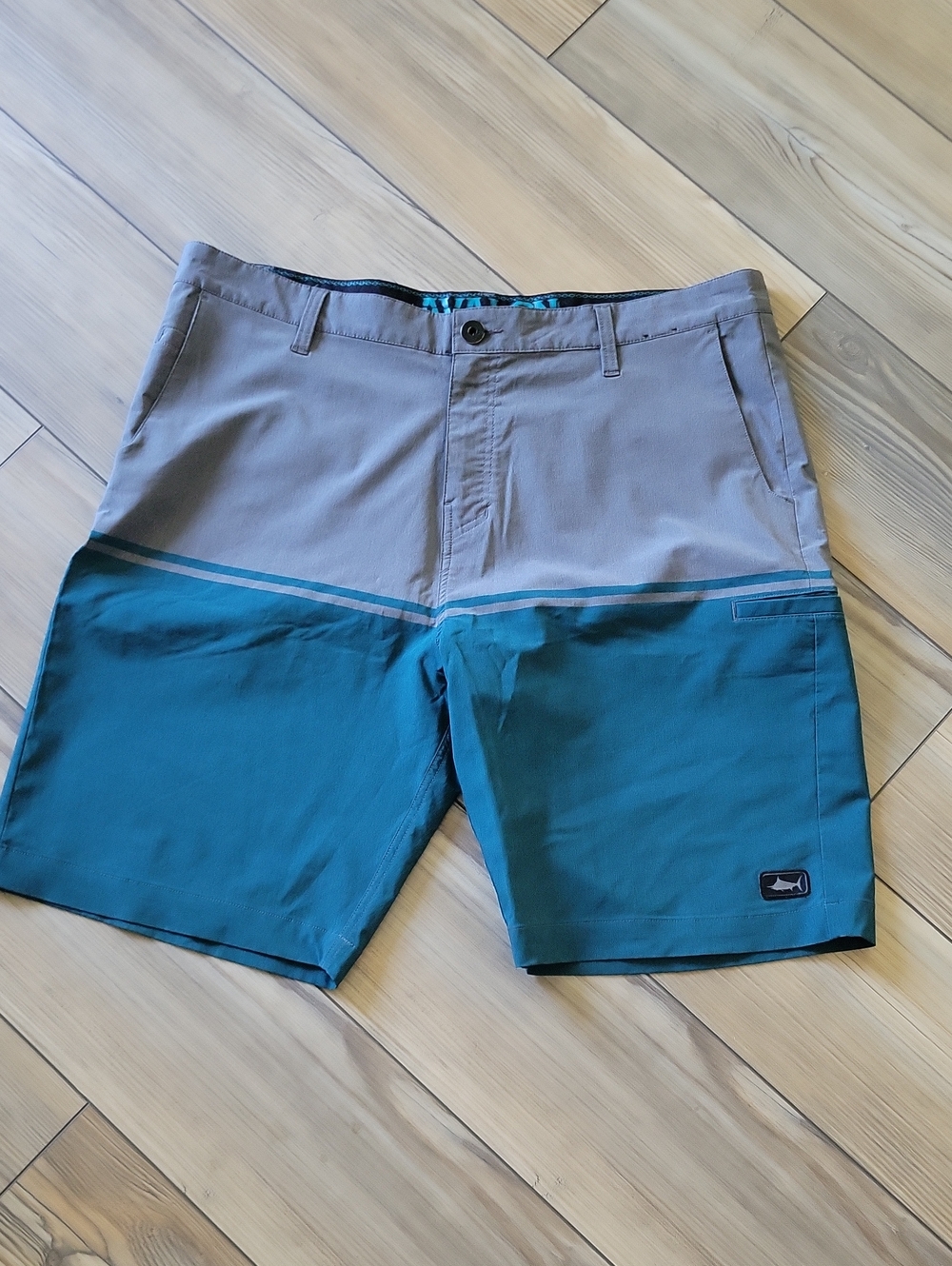 Pelagic Avalon Men’s Hybrid Shorts